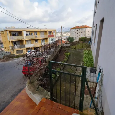 Lisa - Spacious Terrace Ground Floor - By Tgb *