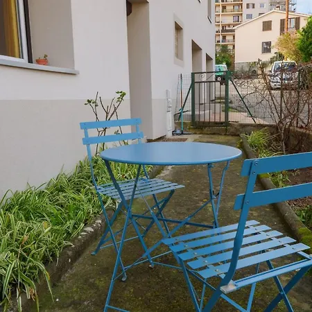 Lisa - Spacious Terrace Ground Floor - By Tgb