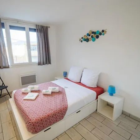 Lisa - Spacious Terrace Ground Floor - By Tgb *