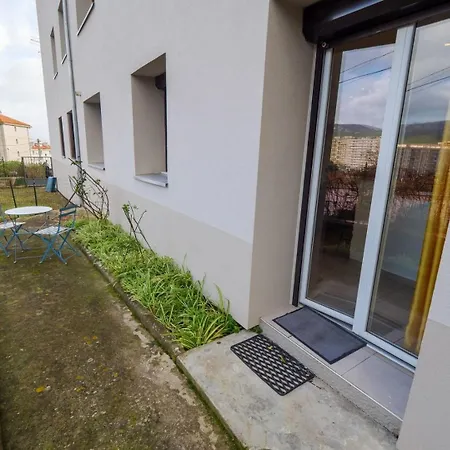 Lisa - Spacious Terrace Ground Floor - By Tgb Apartman *