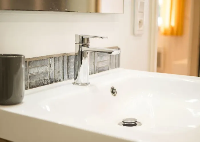 Lisa - Spacious Terrace Ground Floor - By Tgb Apartment *