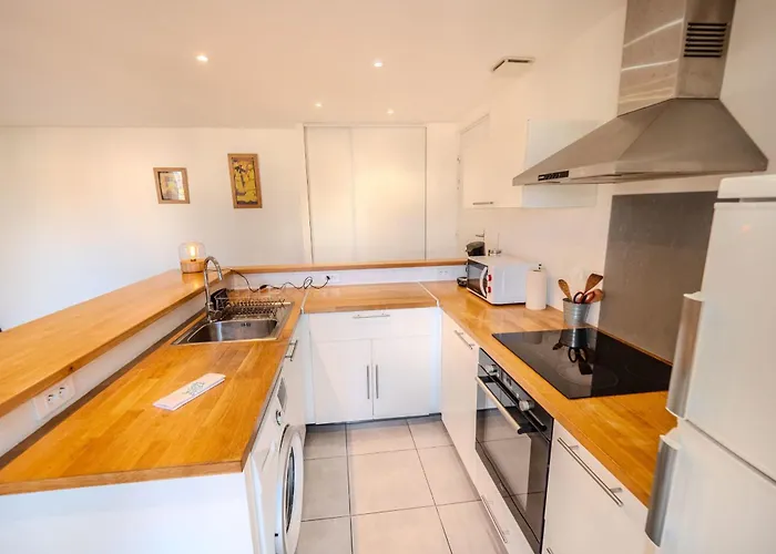 Lisa - Spacious Terrace Ground Floor - By Tgb Ajaccio (Corsica)