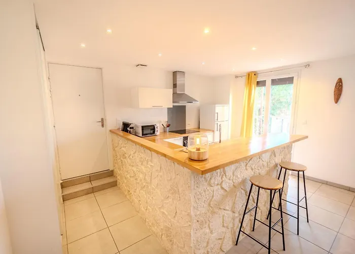 Apartment Lisa - Spacious Terrace Ground Floor - By Tgb *