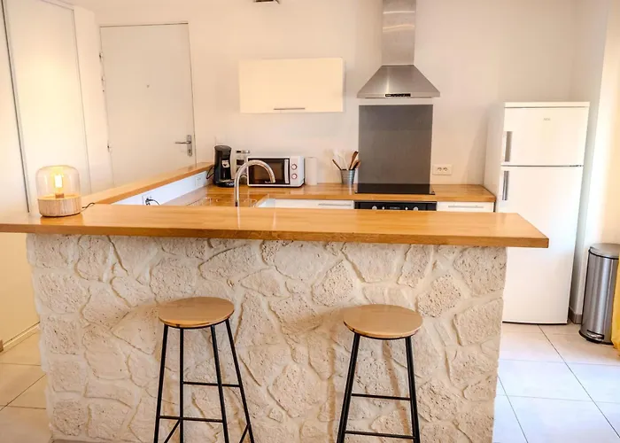 Lisa - Spacious Terrace Ground Floor - By Tgb Appartement